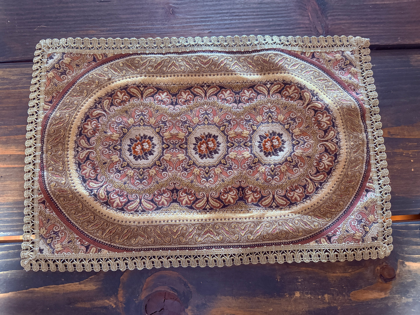 Iridescence Amber Goblets with Broche Doily