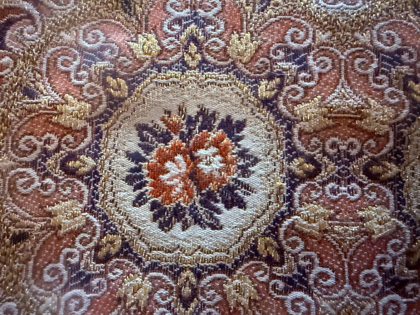 Iridescence Amber Goblets with Broche Doily