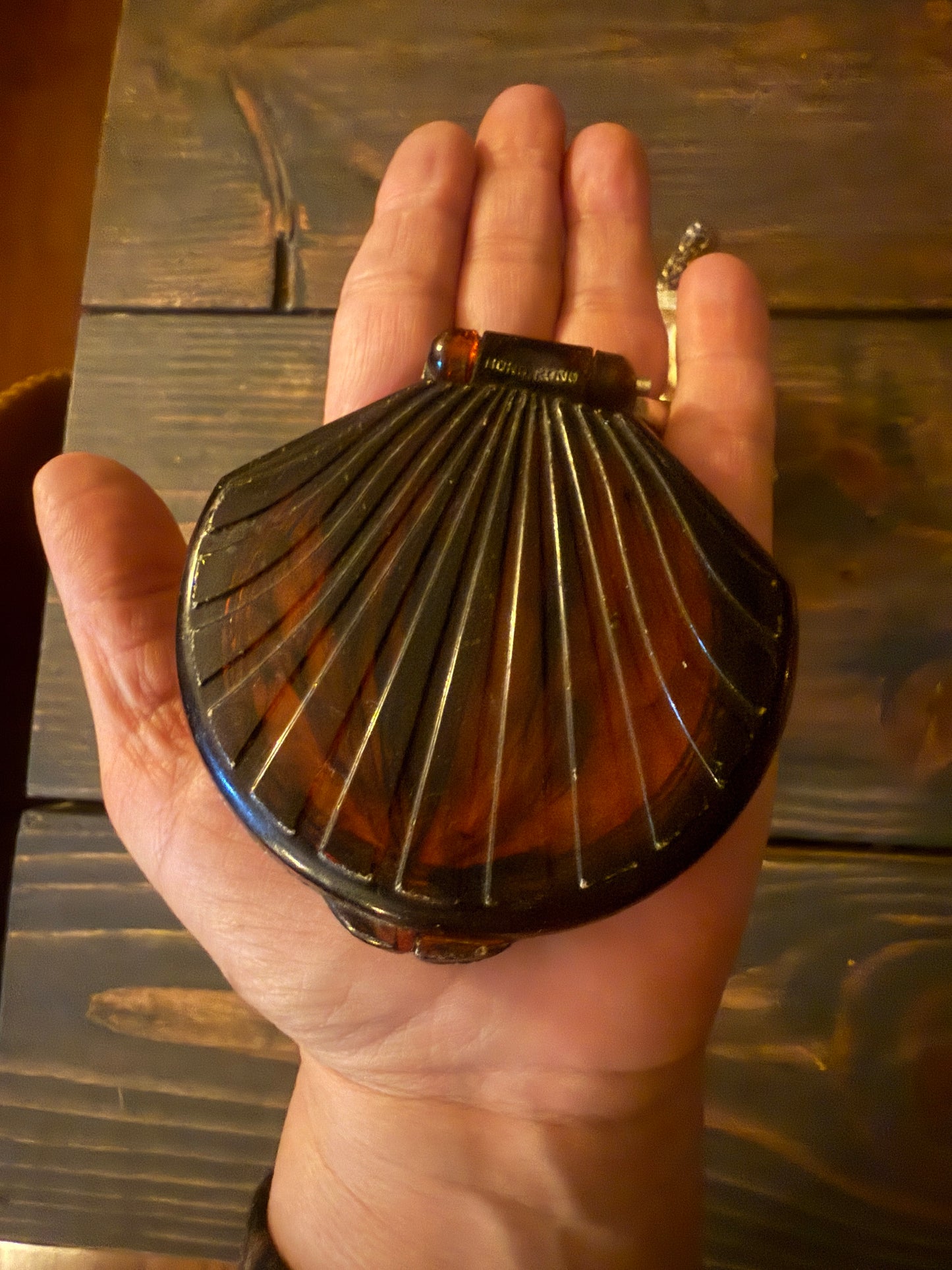 Vintage Clam Shell Compact Mirror