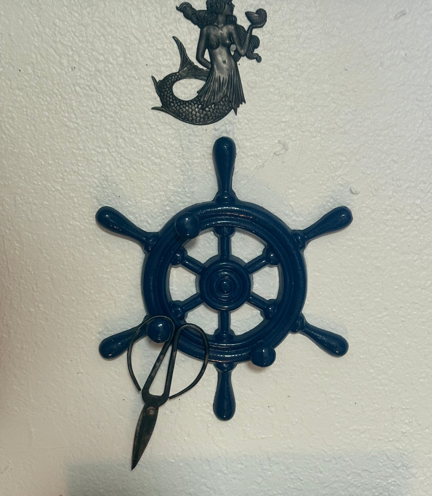 Ship Wheel with hooks