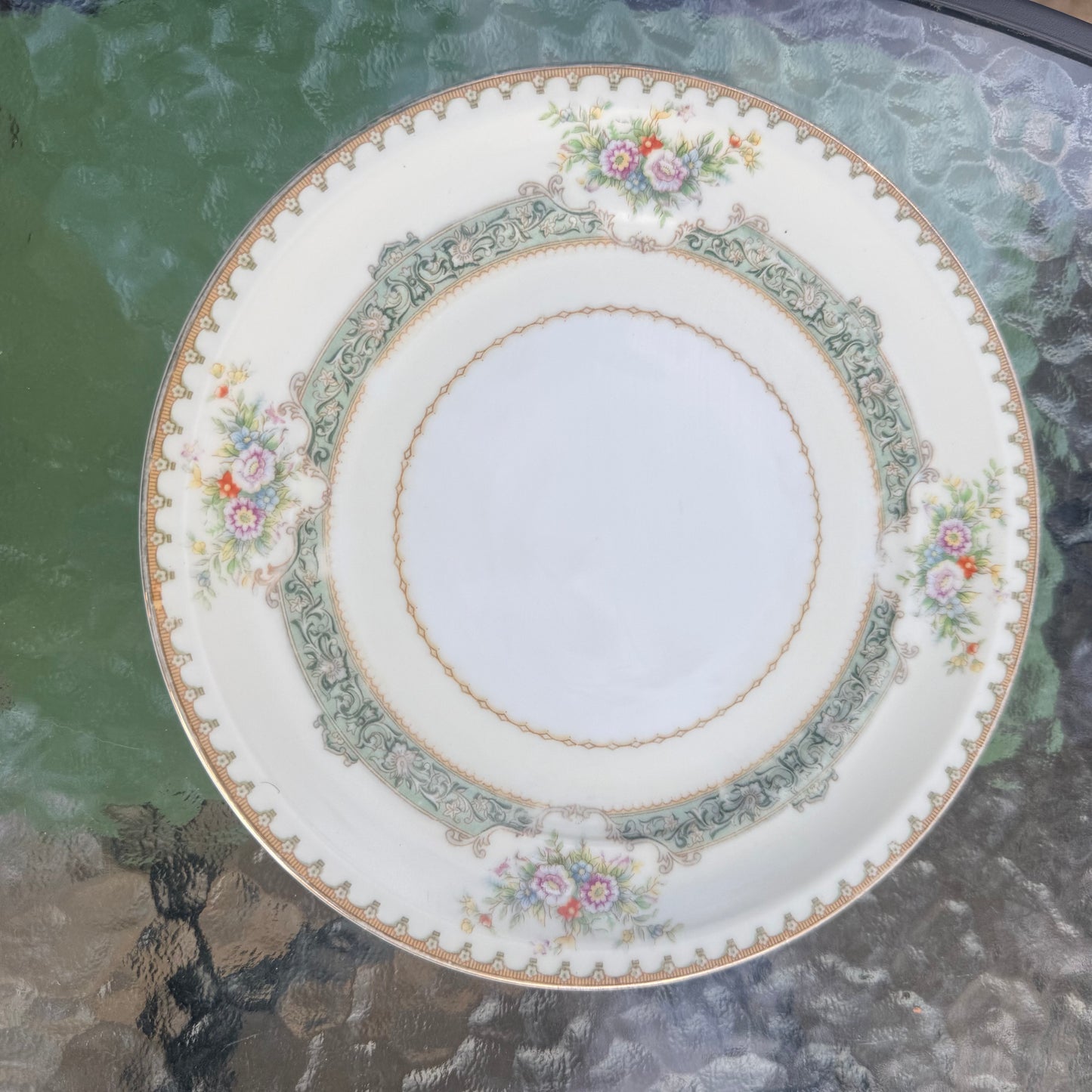 Dexter Plate