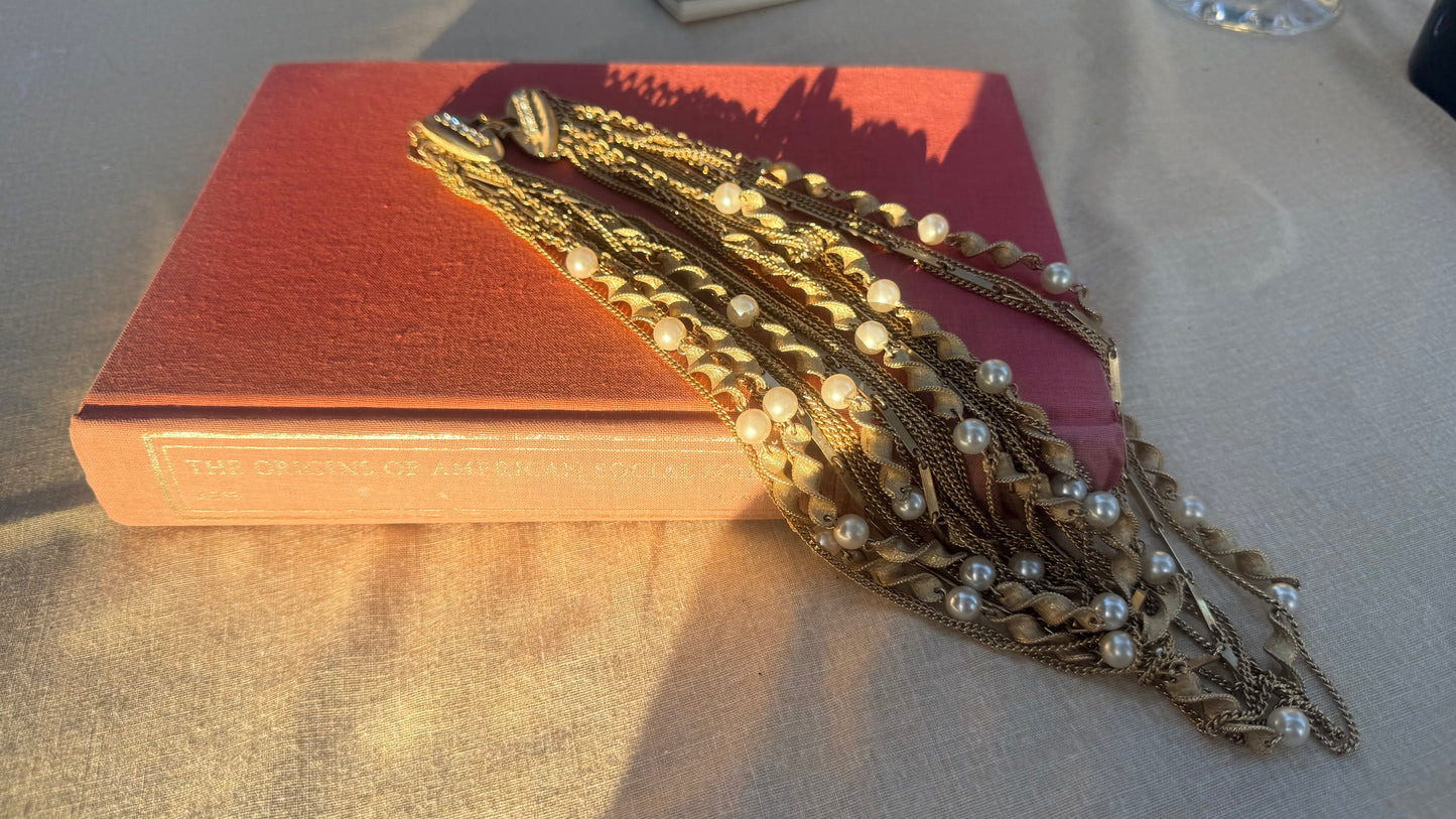 Mid Century Glamour Gold Chain and Pearl Necklace