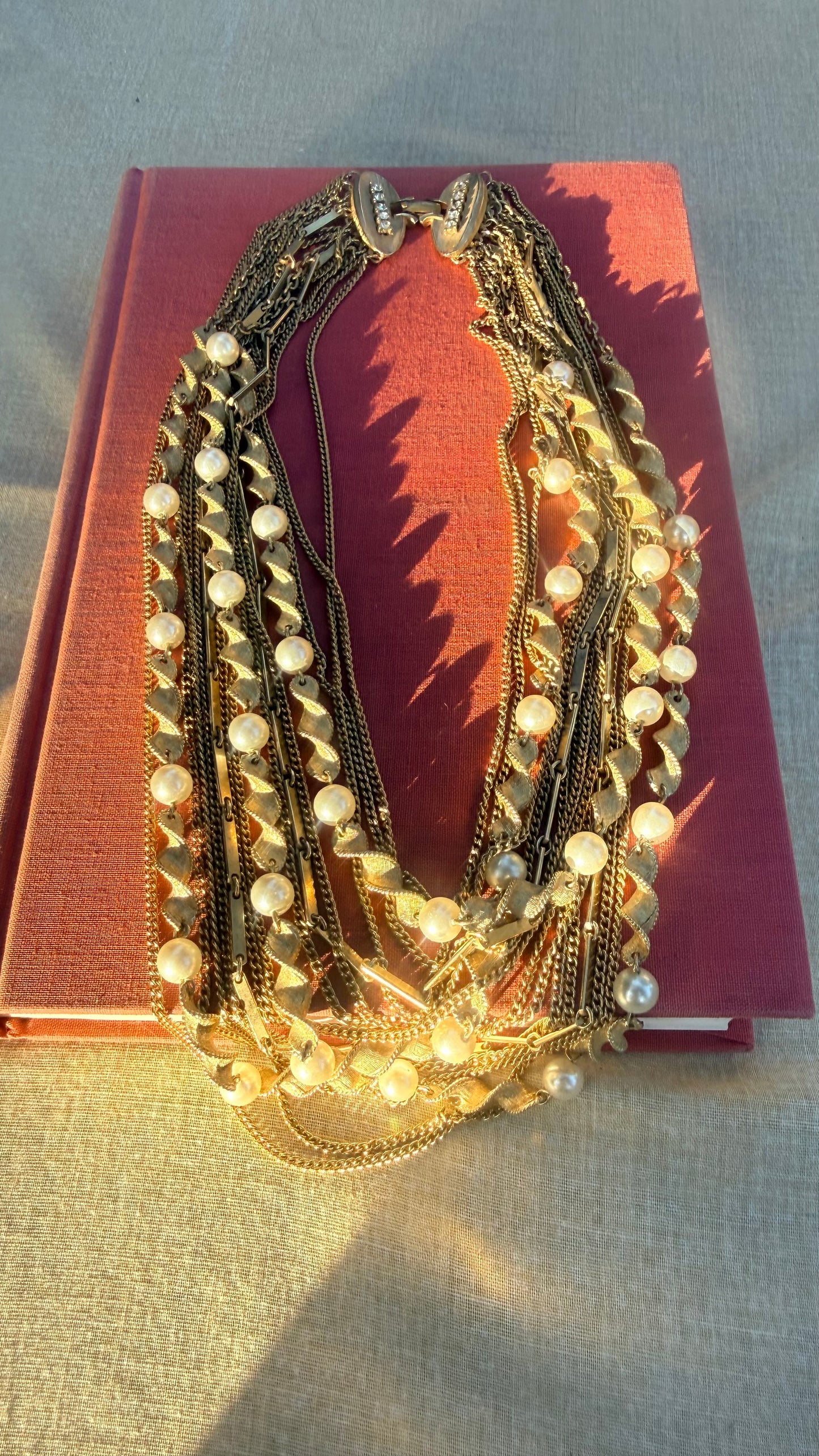 Mid Century Glamour Gold Chain and Pearl Necklace